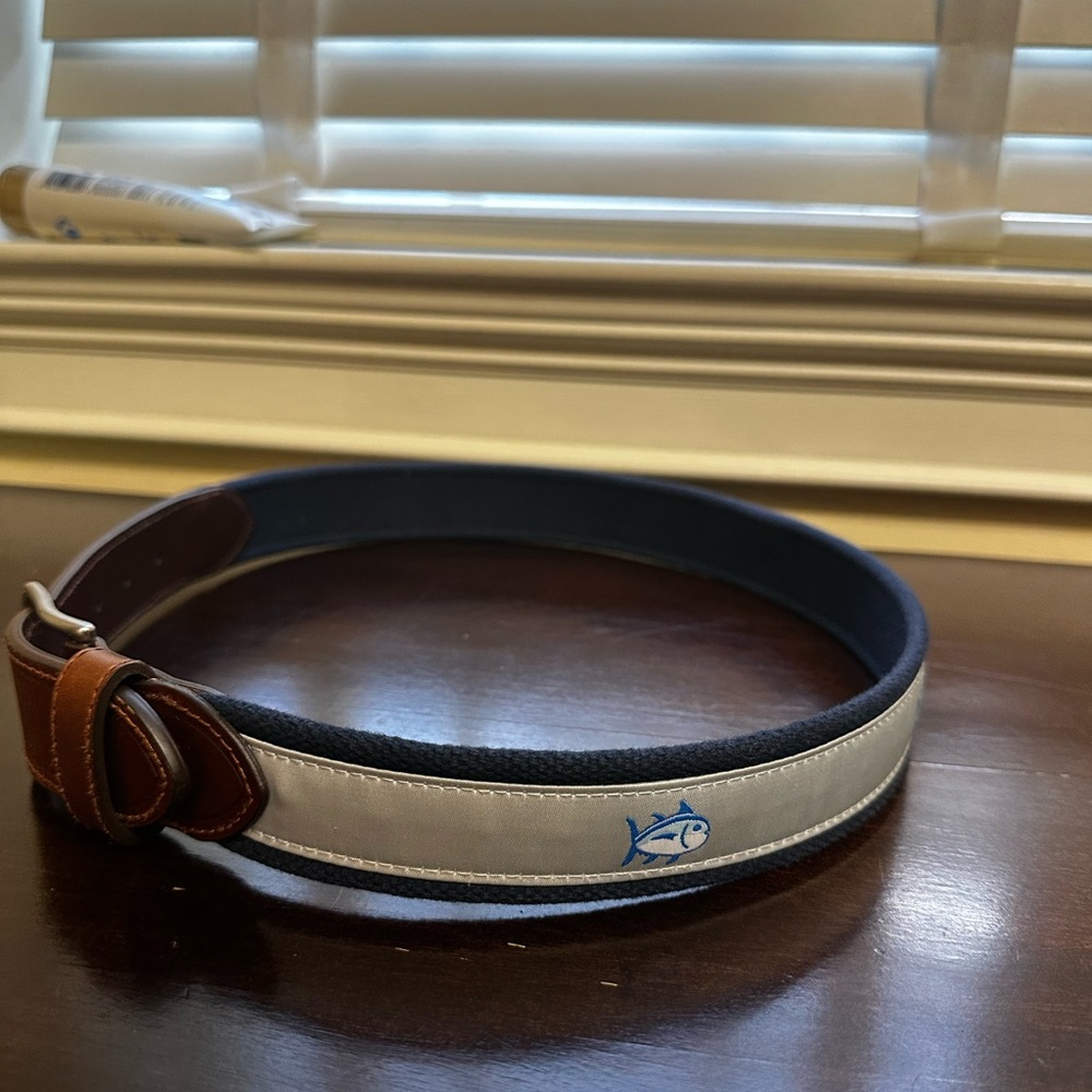 Southern Tide Fish Belt Size 30